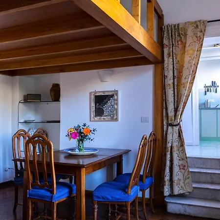 Casa Antica Pizzofalcone Ferienhaus *