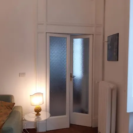 Casa Antica Pizzofalcone نابولي
