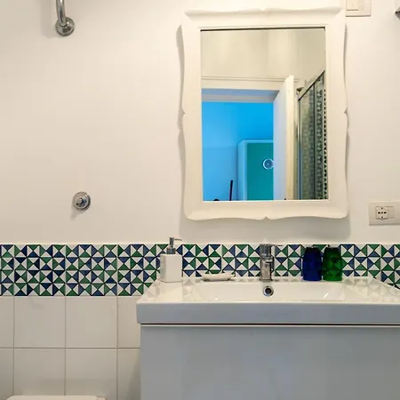 بيت للعطل Casa Antica Pizzofalcone *