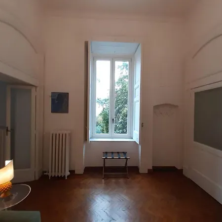 Casa Antica Pizzofalcone نابولي